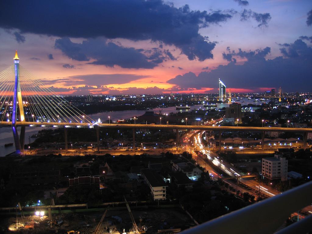 Riverfront Бангкок Экстерьер фото